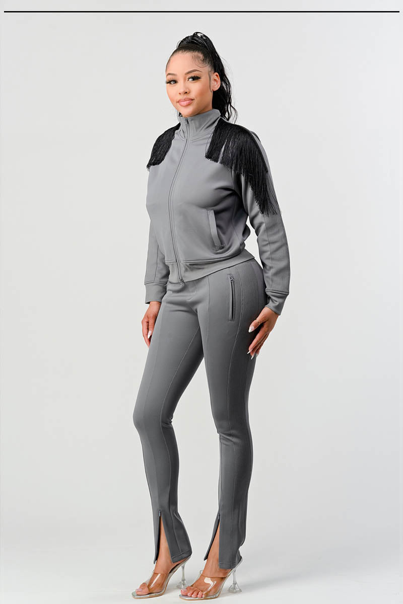 Shoulder Tussle Jogger Set